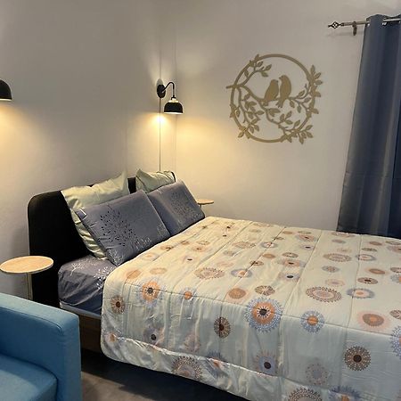 Newly Renovated Studio Apartment With Rooftop Pool, Few Steps To The Beach Flic-en-Flacq Exterior foto